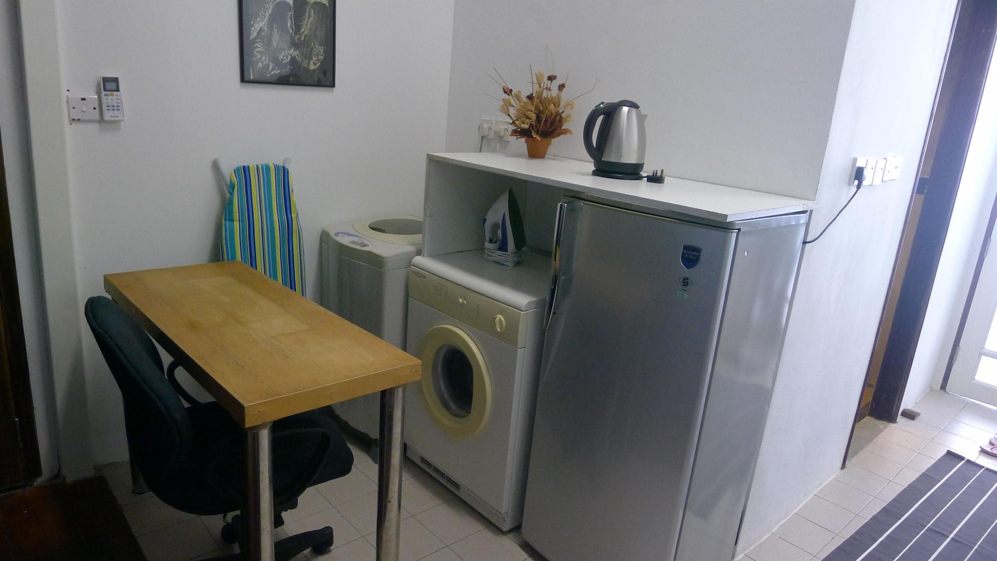 เวสต์เบอร์ลี อพาร์ตเมนท์ Apartment กูชิง ภายนอก รูปภาพ