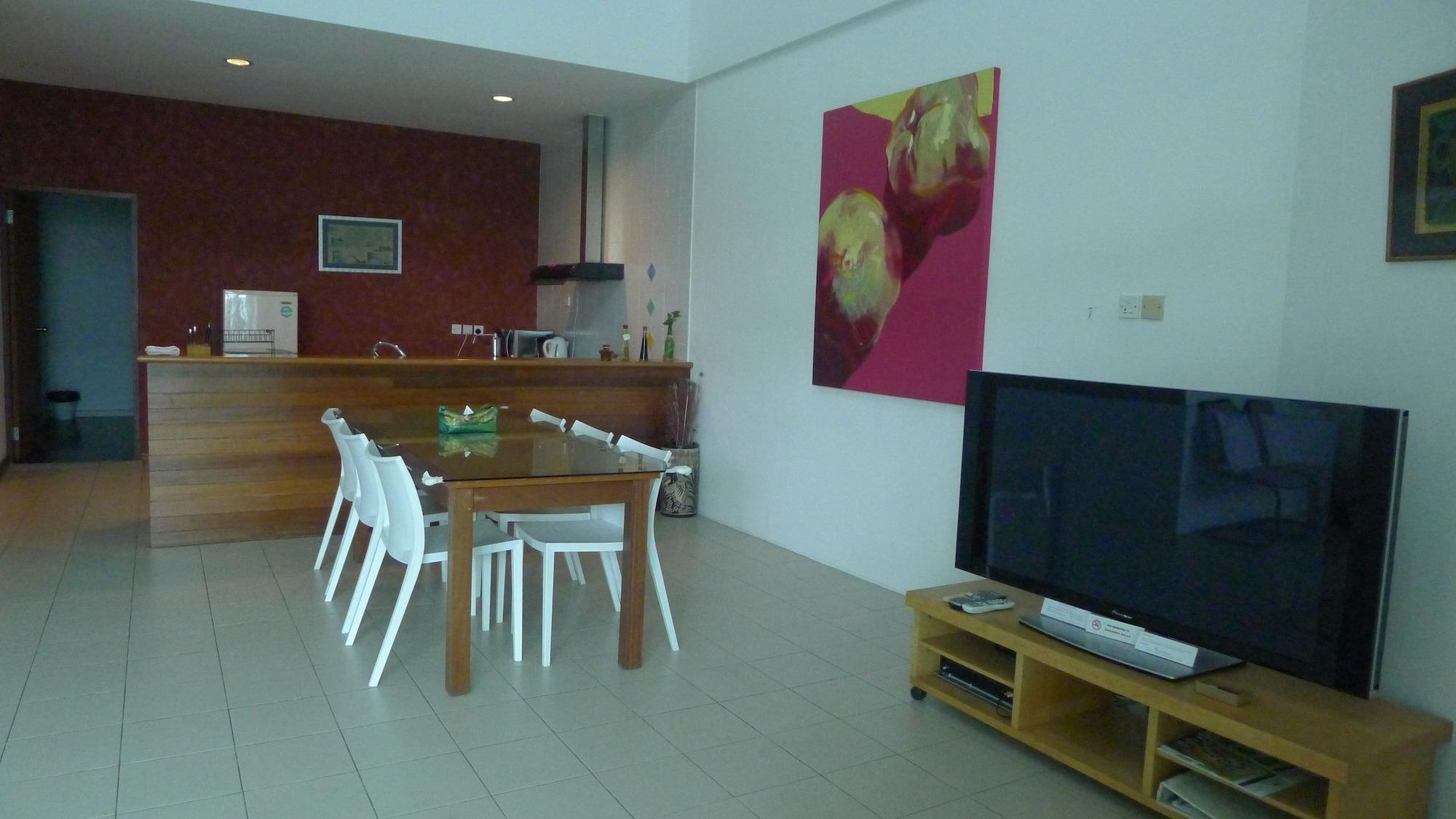 เวสต์เบอร์ลี อพาร์ตเมนท์ Apartment กูชิง ภายนอก รูปภาพ